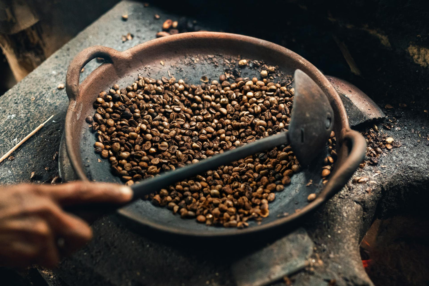Light vs. Dark Roast Coffee: What's the Real Difference? - Camino Coffee